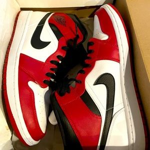 Men’s Jordan 1 Mid.